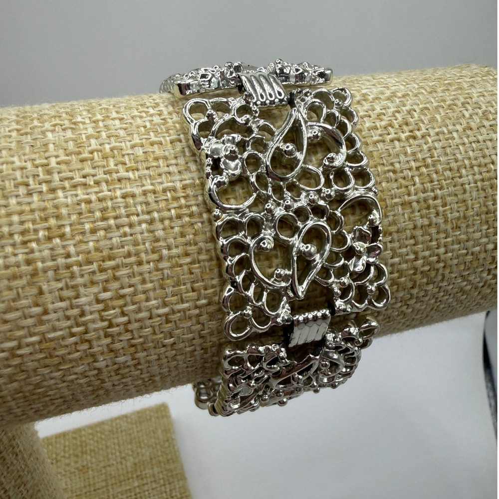 Silver Tone Filigree Panel Bracelet Victorian Paisley Floral Openwork Design